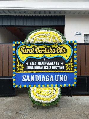 Papan Bunga Duka di Pengawu
