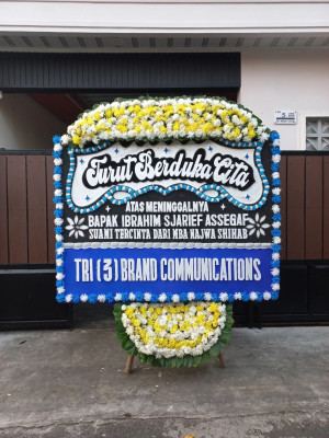 Papan Bunga Duka di Pengawu